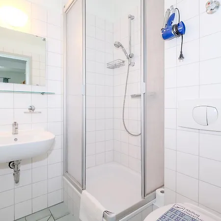 Garni Und Gaststaette Zum Holzfaeller מלון 2*