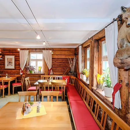 Garni Und Gaststaette Zum Holzfaeller Hotel 2*