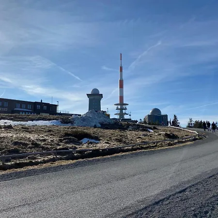 Hotel Garni Und Gaststaette Zum Holzfaeller 2*