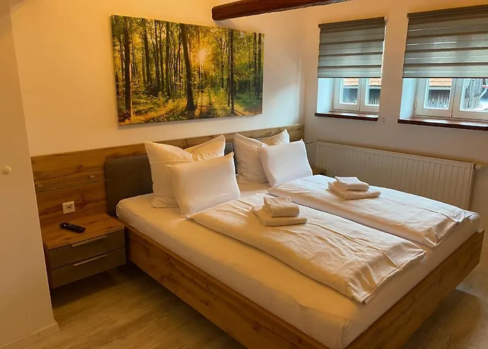 Garni Und Gaststaette Zum Holzfaeller